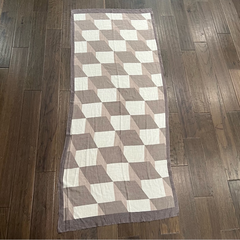 Checkered Scarf - Picture 3 of 6